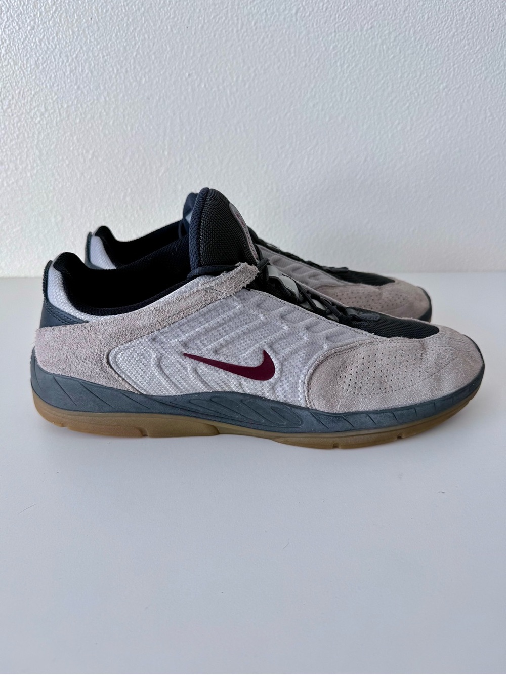 Nike SB Vertebrae Light Smoke Gray| Red Sneakers Mens Size 14 FD4691-004j